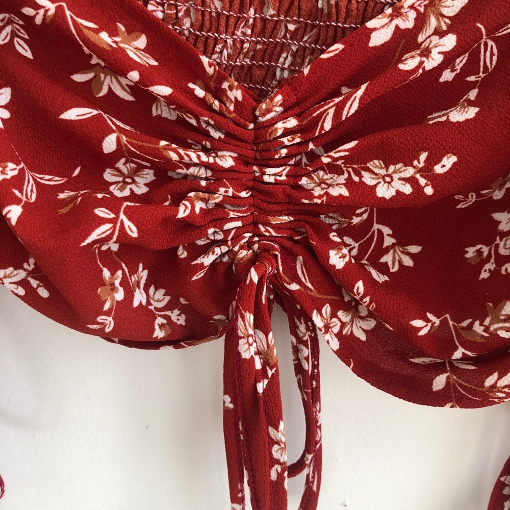 Shein 2 Piece Off the Shoulder Crop Top & Shorts - Picture 4 of 7